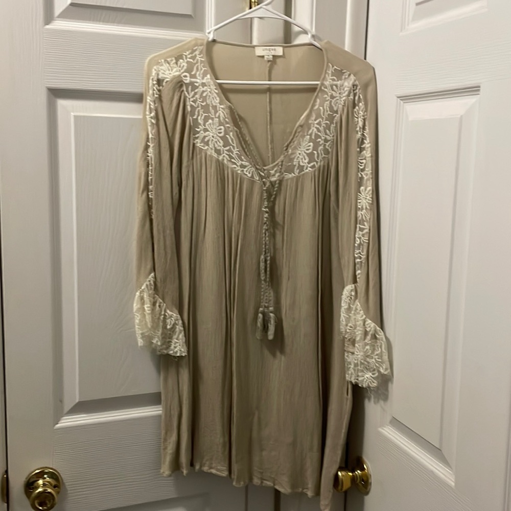 Ladies Umgee lace dress